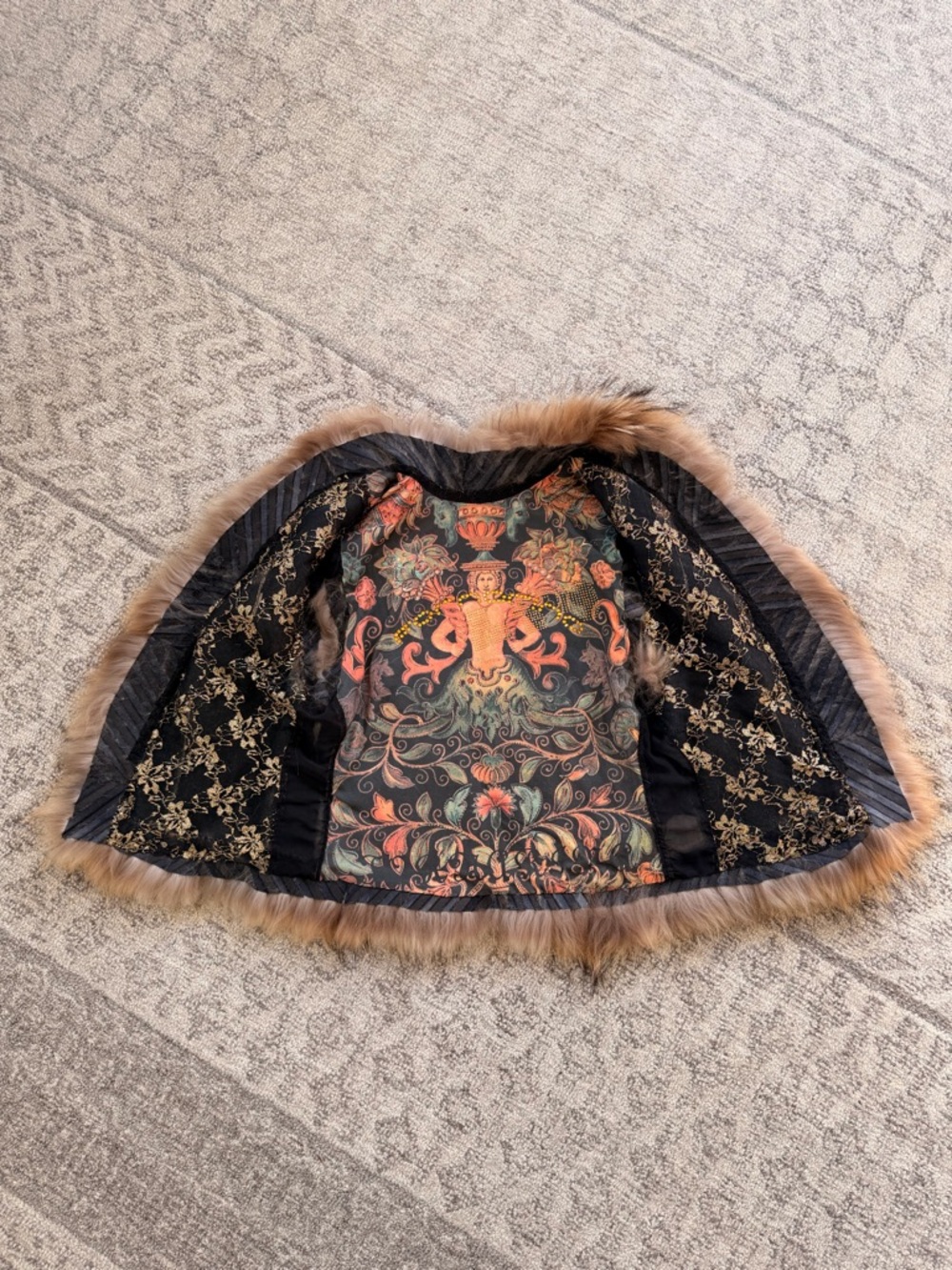 Luxury Women's Multi-Color Fur Jacket Vest - Picture 3 of 3